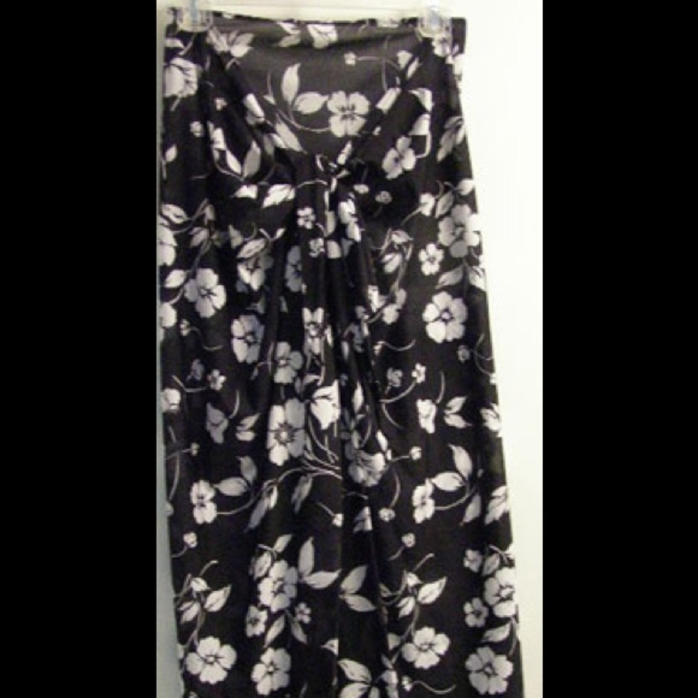 NWT pareo black white long Fleur dis Lis sarong
